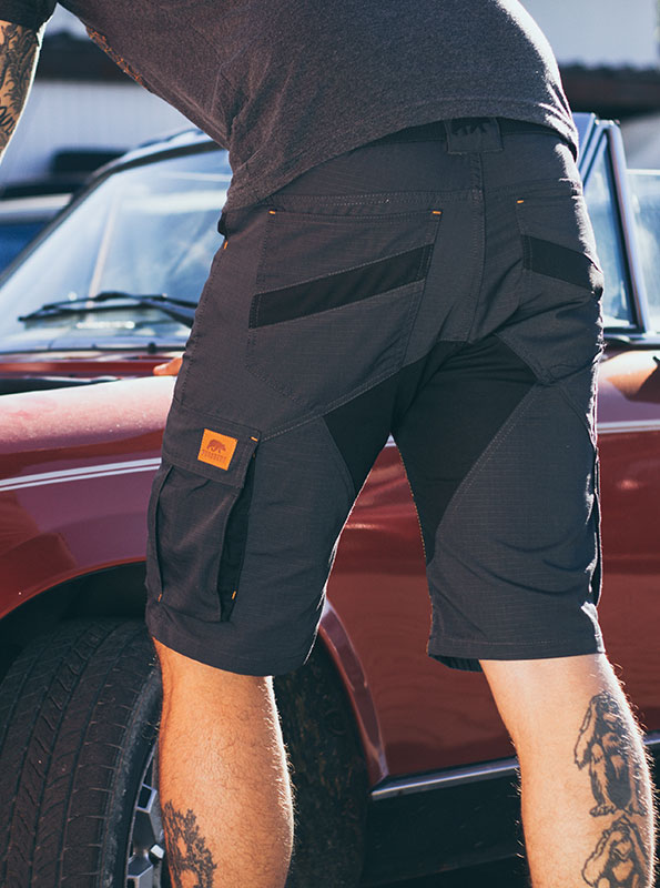 Bekleidung, Kurze Hosen, Hosen, Haut, Tätowierung